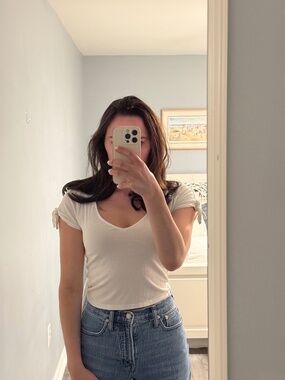 Forever 21 Short Sleeve White Crop Top